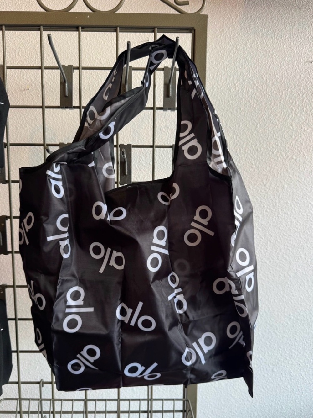 Alo large reusable tote bag